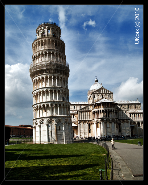 leaning tower of Pisa, Italy